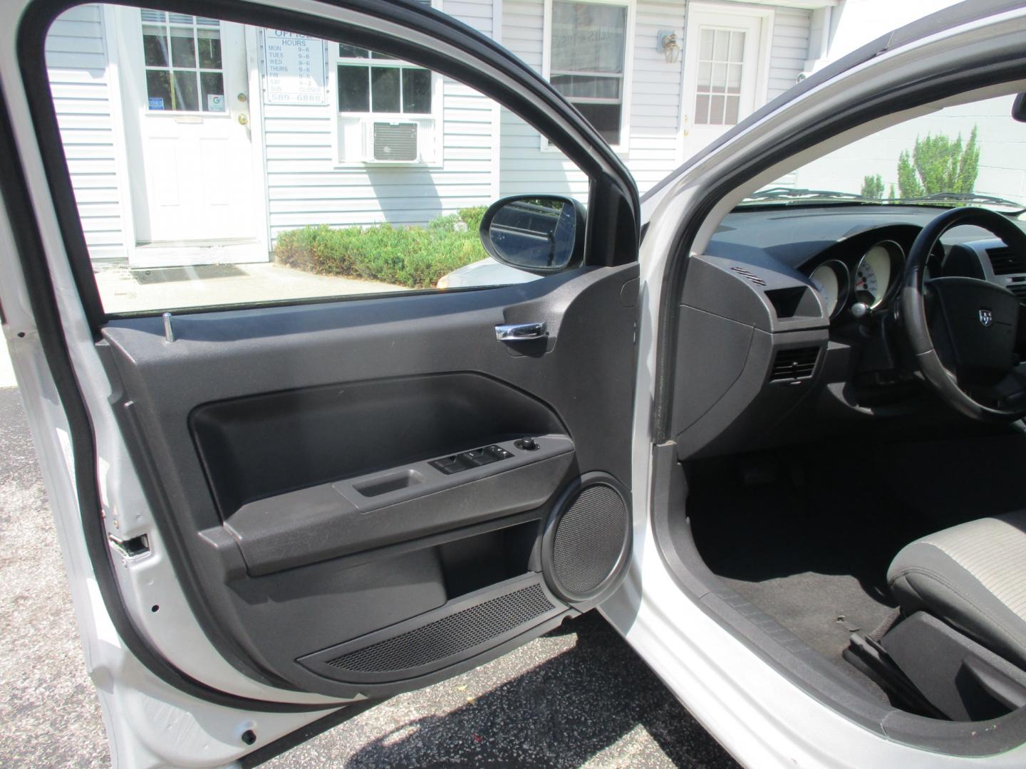 2008 SILVER Dodge Caliber R/T FWD (1B3HB78K18D) with an 2.4L L4 DOHC 16V engine, located at 540a Delsea Drive, Sewell, NJ, 08080, (856) 589-6888, 39.752560, -75.111206 - Photo#14